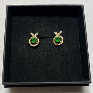 Vintage gold-tone stud earrings green oval-cut gemstone clear stones bow shape